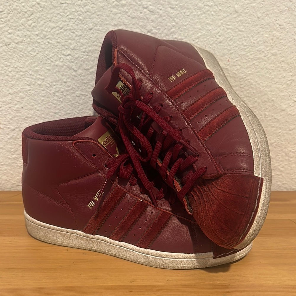 Adidas Men's Burgundy Sneakers